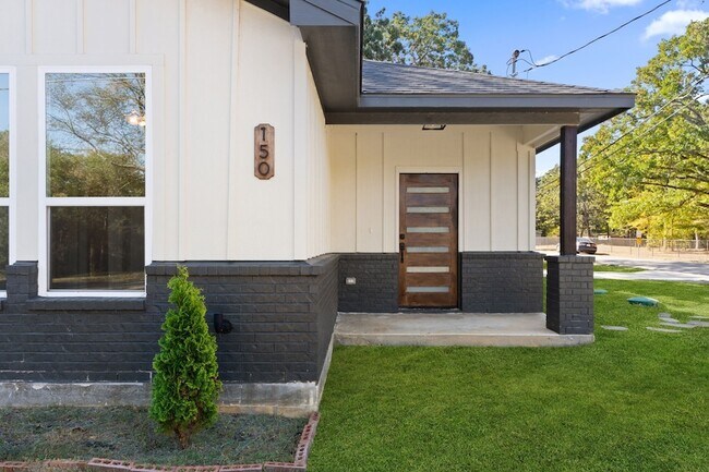 Foto del edificio - 150 Bandera Cir