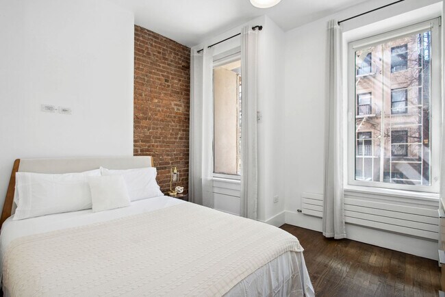 Foto del edificio - 125 E 83rd St