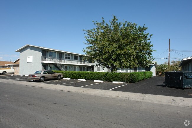 Building Photo - Thomas Apartments
