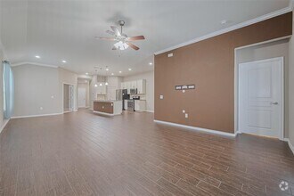 Building Photo - 5327 Silver Ledge Dr