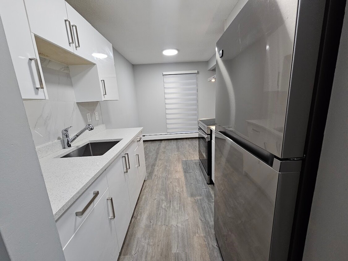 Photo principale - 46117 Gore Avenue6