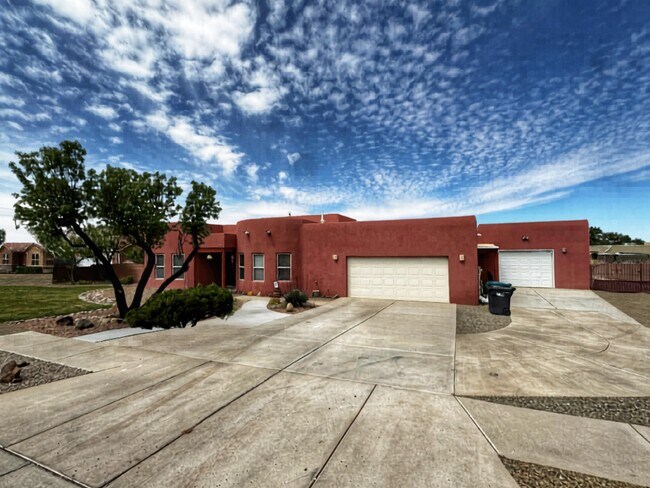 Foto del edificio - 5317 Southfort Dr SW