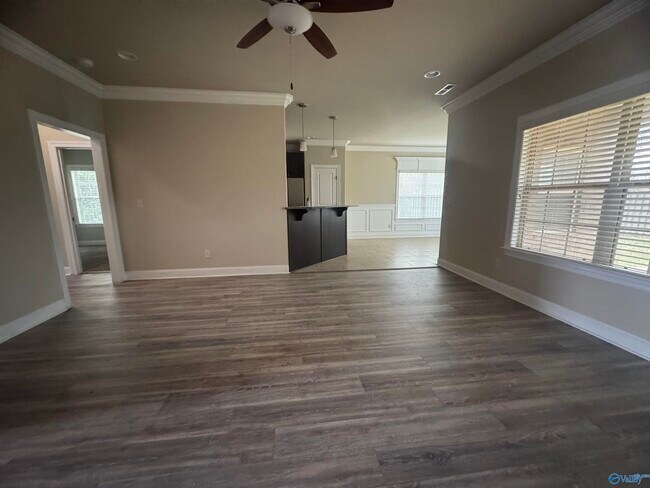 Foto del edificio - 101 Somerset Park Dr