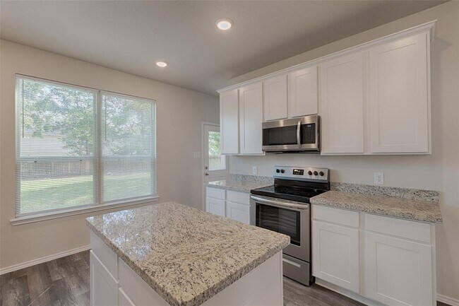 Foto del edificio - 405 Mohawk Dr