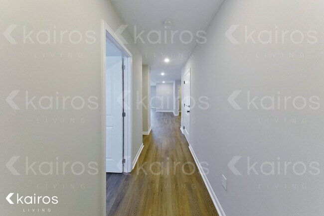 Building Photo - 19 Bungalow Cir.