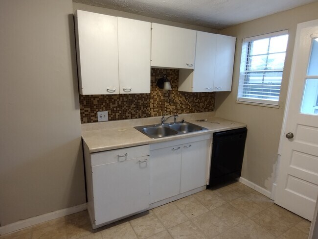 Foto del edificio - 312 Park Dr