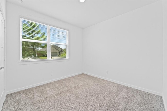 Building Photo - 1689 Daylight Lk Dr