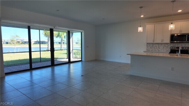 Foto del edificio - 3700 Passion Vine Dr