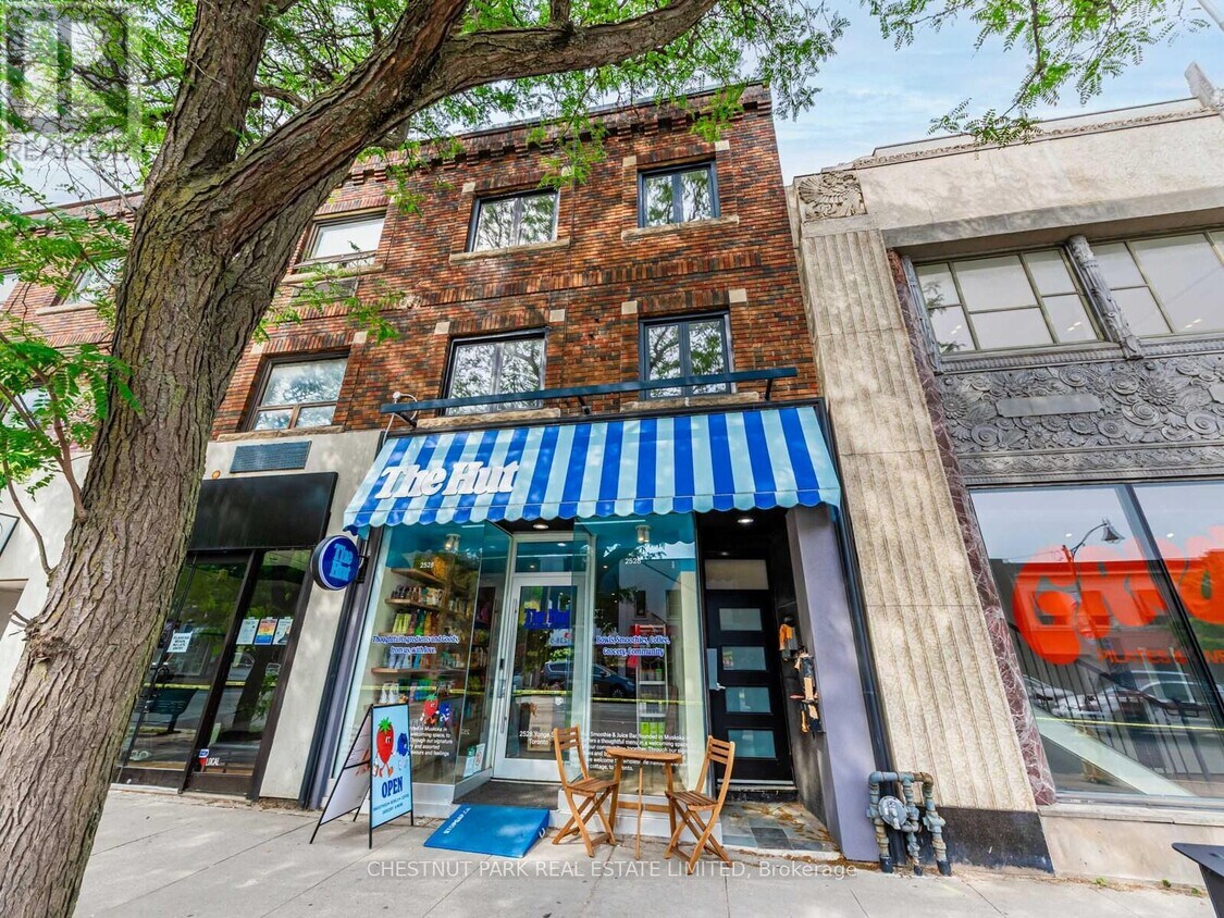 Photo principale - 2528-2528 Yonge St