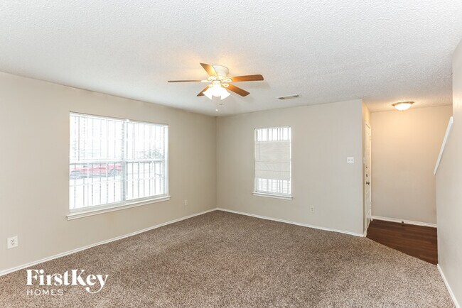 Building Photo - 10308 Glen Vista Dr