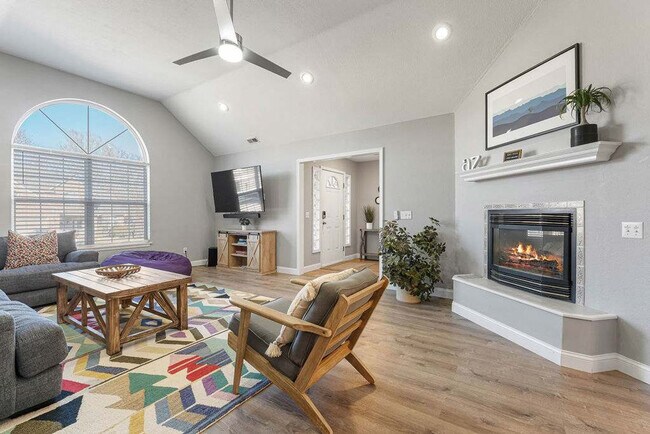 Foto del edificio - 403 Willington Ln