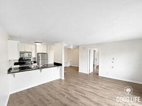 Building Photo - 4860 Rolando Ct