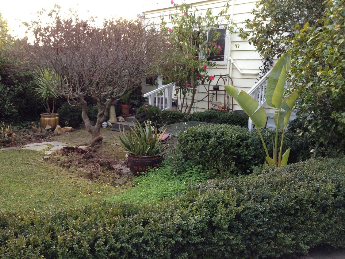 Primary Photo - 1165 Glen Ave