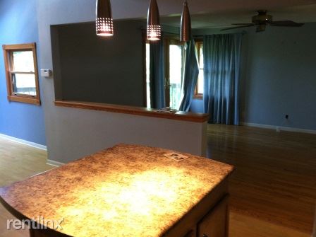 Building Photo - 2118 Evergreen Ave