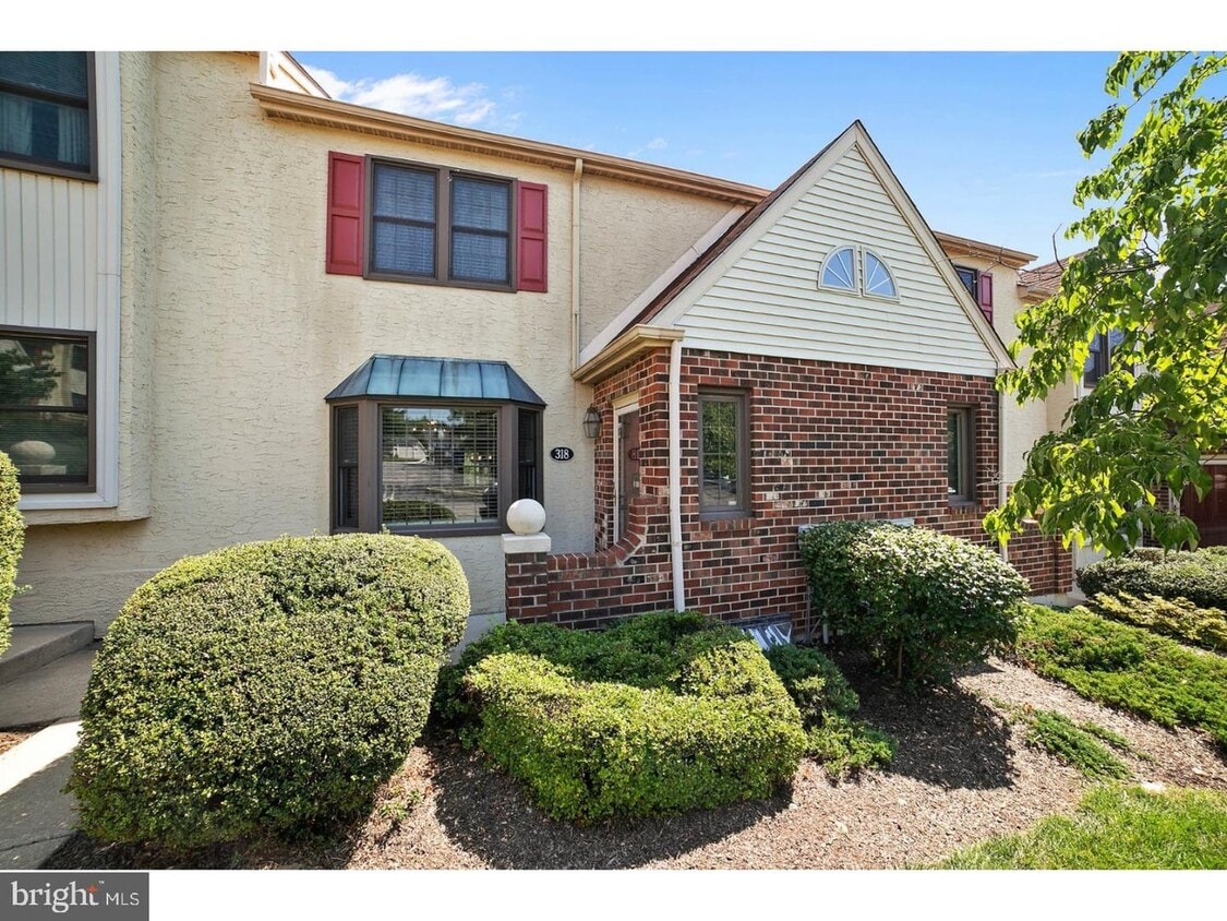 318 Norris Hall Ln, Eagleville, PA 19403 Townhome Rentals in