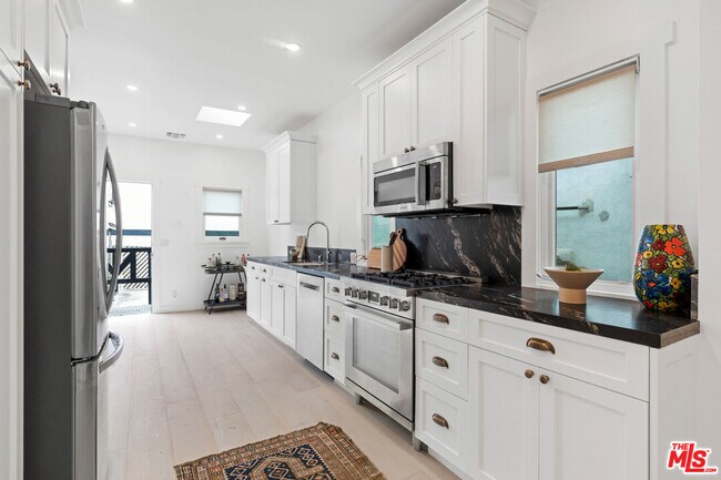 Foto del edificio - 961 Marco Pl