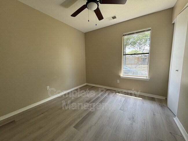 Foto del edificio - 1920 15th Way SW