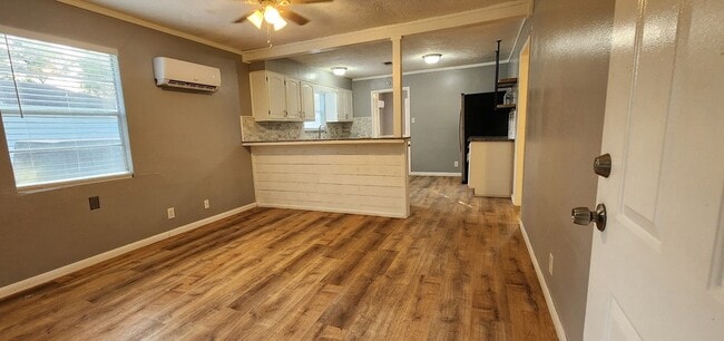 Building Photo - 3749 Lazy River Dr