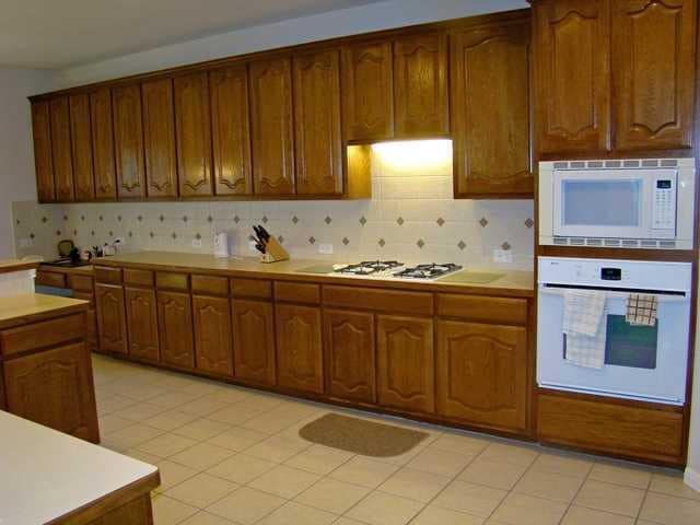 Building Photo - 10700 Pointe View Dr