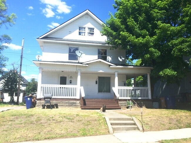 Building Photo - 1610 W Mission Ave
