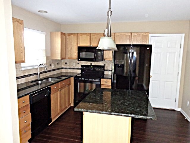 Foto del edificio - 12526 Cardinal Woods Dr