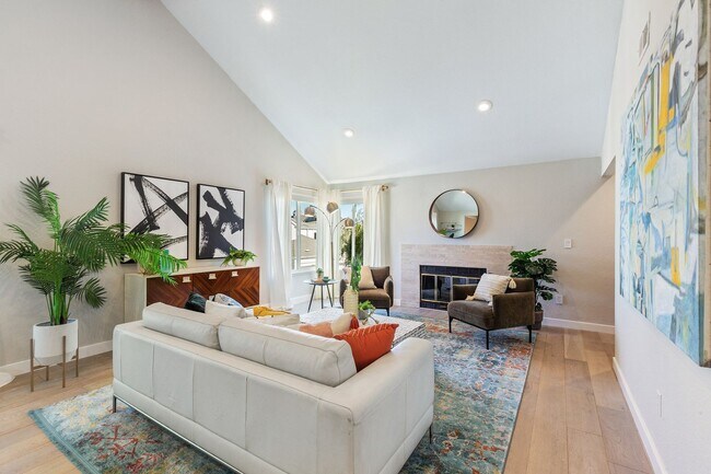 Foto del edificio - Spacious Alameda Brittany Bay Landing Town...