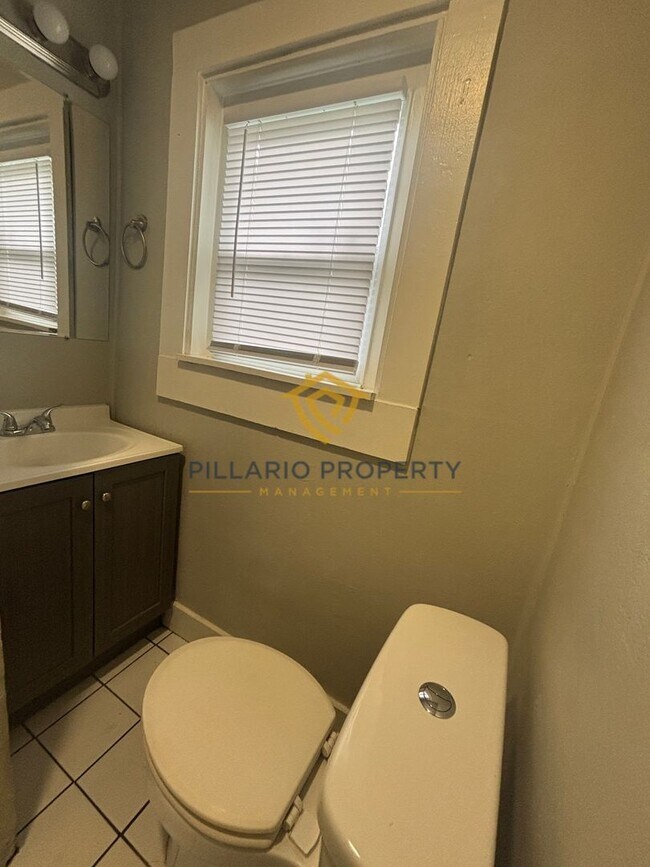 Foto del edificio - 2815 E Brookside Ave