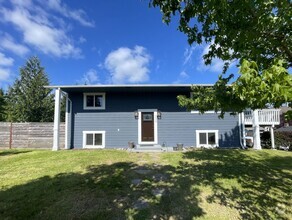 Building Photo - 2320 D Ave