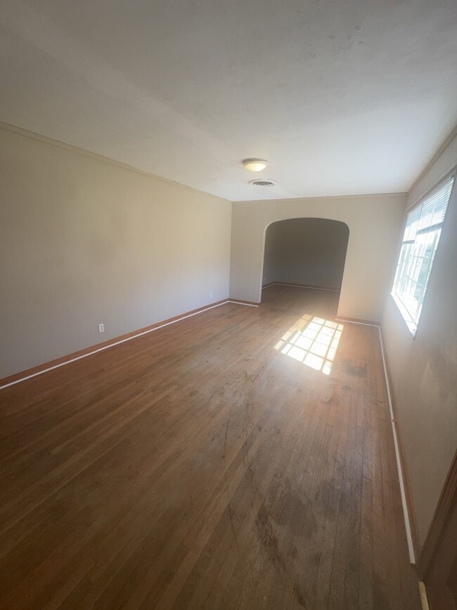 Foto del edificio - 316 Woody Dr