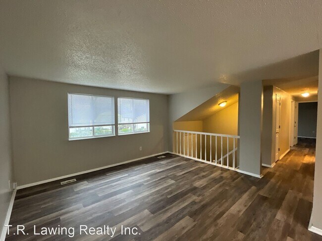 Building Photo - 4 br, 2.5 bath House - 3220 Berrybush Court