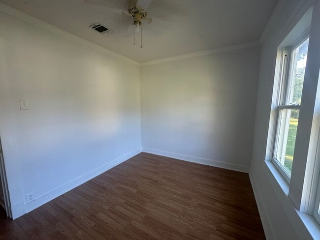 Building Photo - Adorable 3 bed, 1 bath home in Lafayette!