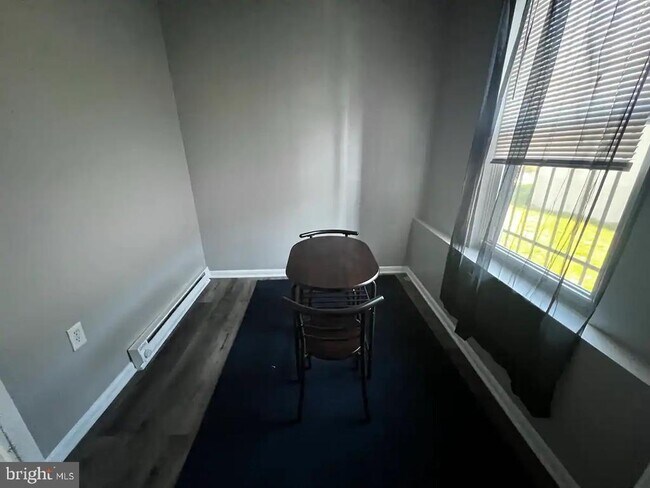 Building Photo - 565 Chester Pike