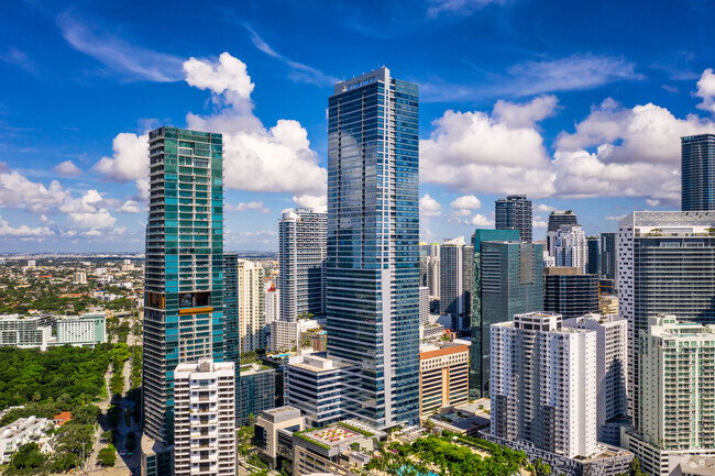 Primary Photo - Four Seasons Hotel & Tower