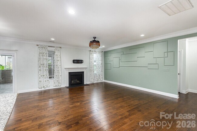 Foto del edificio - 11231 Streamwood Ln NW