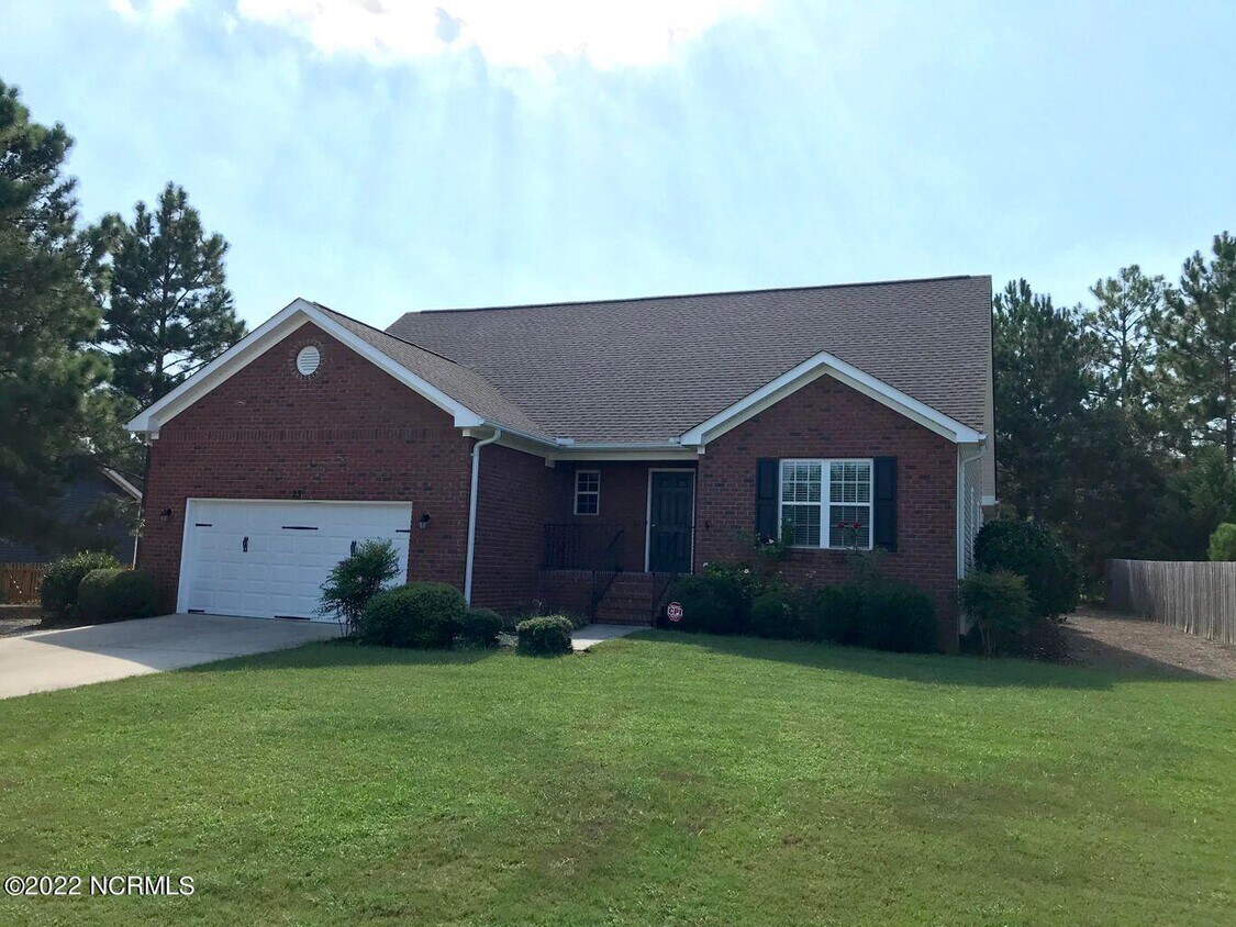 23 Beryl Cir, Pinehurst, NC 28374 House for Rent in Pinehurst, NC