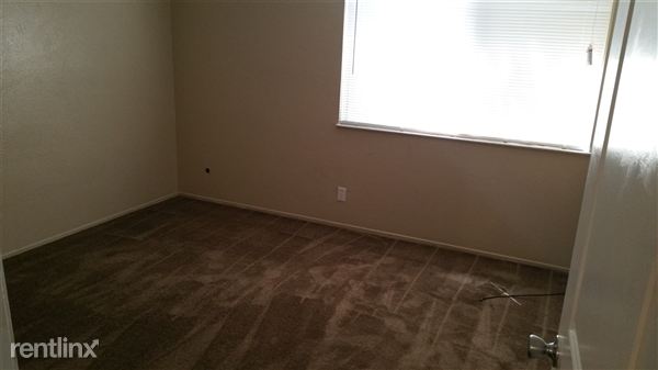 Building Photo - 2681 Calariva Dr