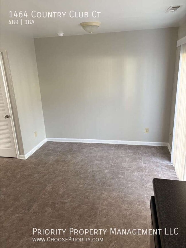 Foto del edificio - 1464 Country Club Ct