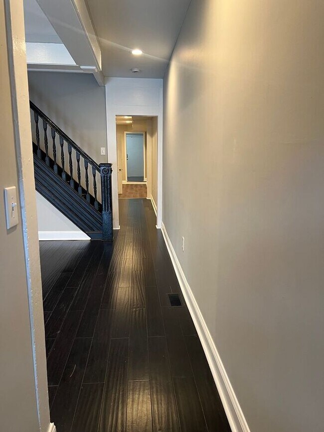 Building Photo - Affordable 3 Bedroom Home