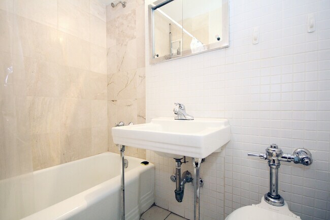 Foto del edificio - 460 E 79th St
