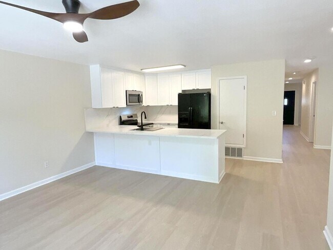 Building Photo - Newly updated Danville Greenbrook South Ar...