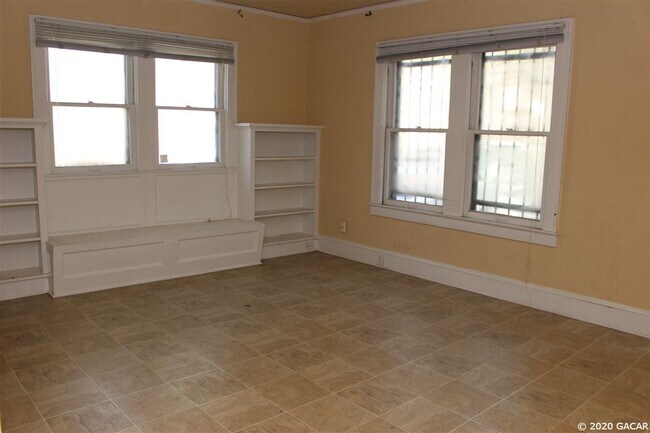 Foto del edificio - 114 NW 10th St