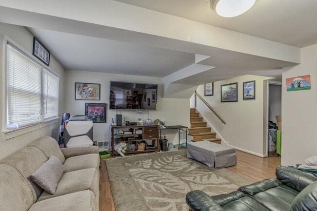 Building Photo - 1108 Carper St