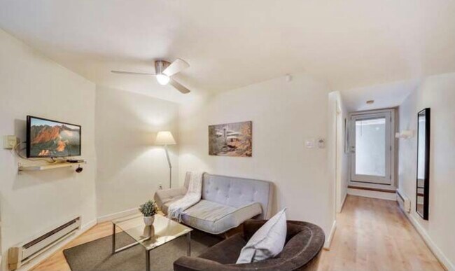 Foto del edificio - 1013 Otis Pl NW