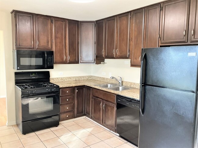 Building Photo - 5521 Georgetown Dr