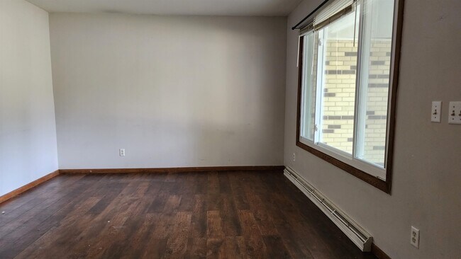 Foto del edificio - 2419 Adler Cir