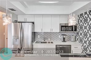 Foto del edificio - 2811 NE 51st St