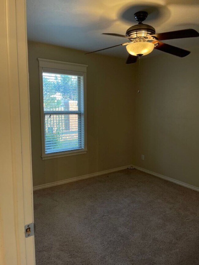 Building Photo - 11907 Wickford Pl