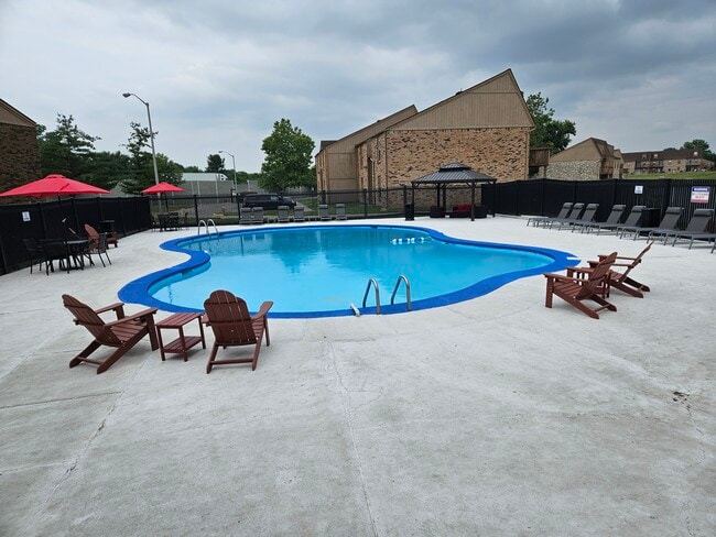 Building Photo - Lake Marina Apartments