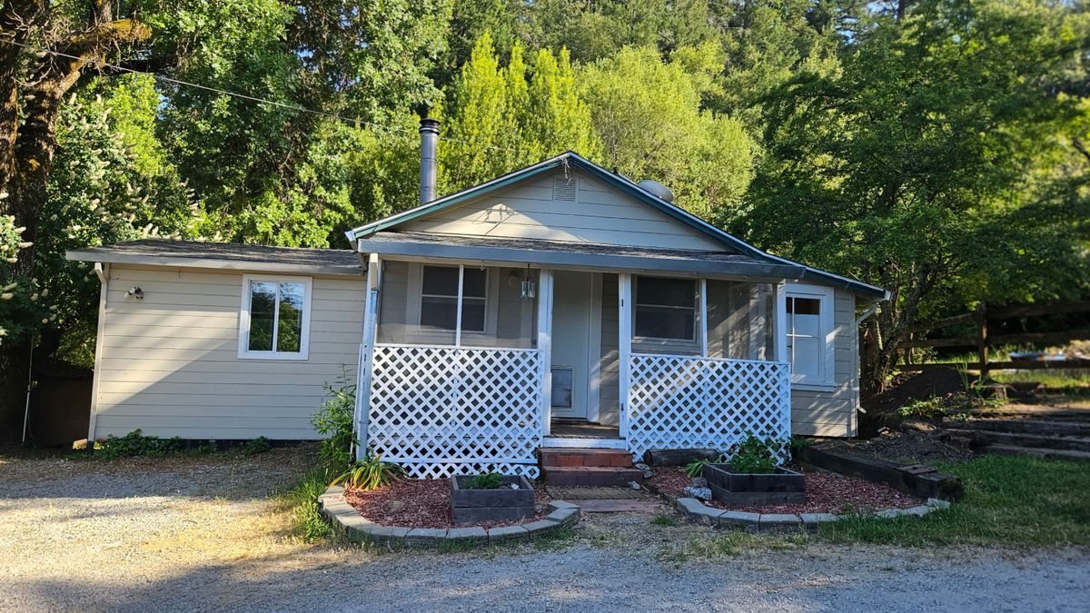 Foto principal - 24766 Skyland Rd