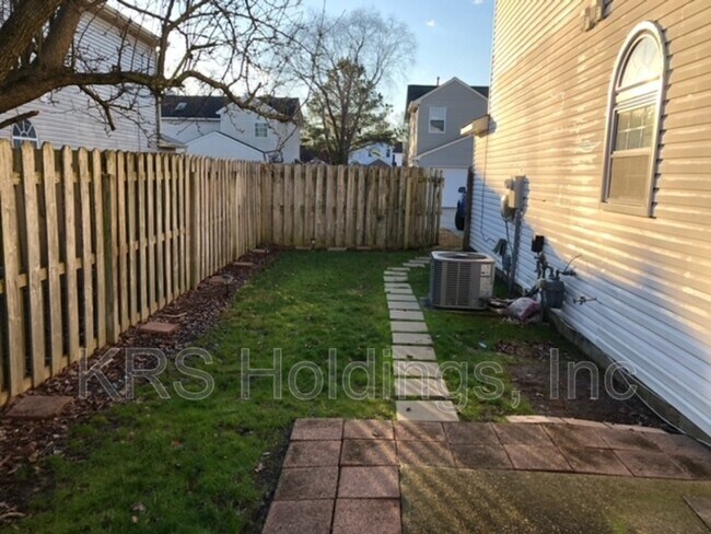 Foto del edificio - 2274 Kings Creek Ln